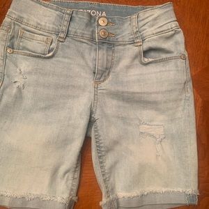 Girls Arizona Light Wash Bermuda Shorts